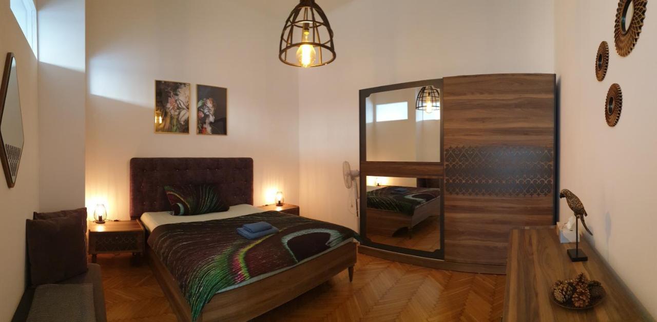 וינה Sunny And Spacious Apartment Near City Centre מראה חיצוני תמונה