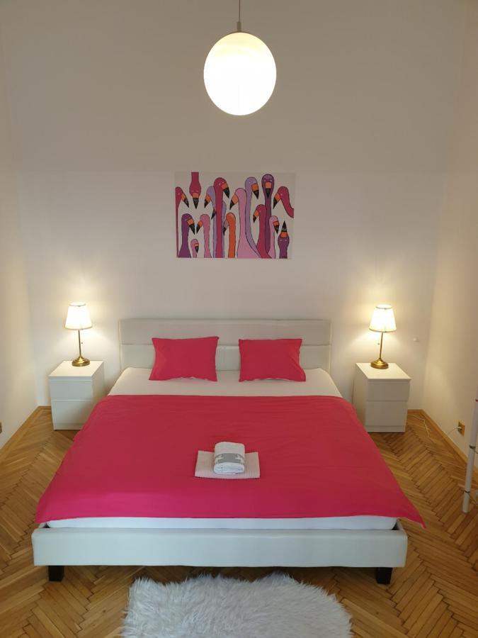 וינה Sunny And Spacious Apartment Near City Centre מראה חיצוני תמונה