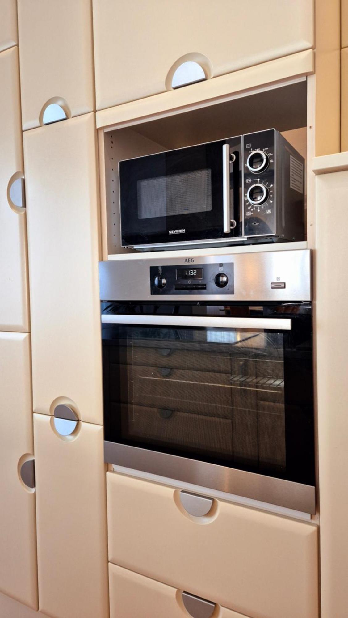 וינה Sunny And Spacious Apartment Near City Centre מראה חיצוני תמונה