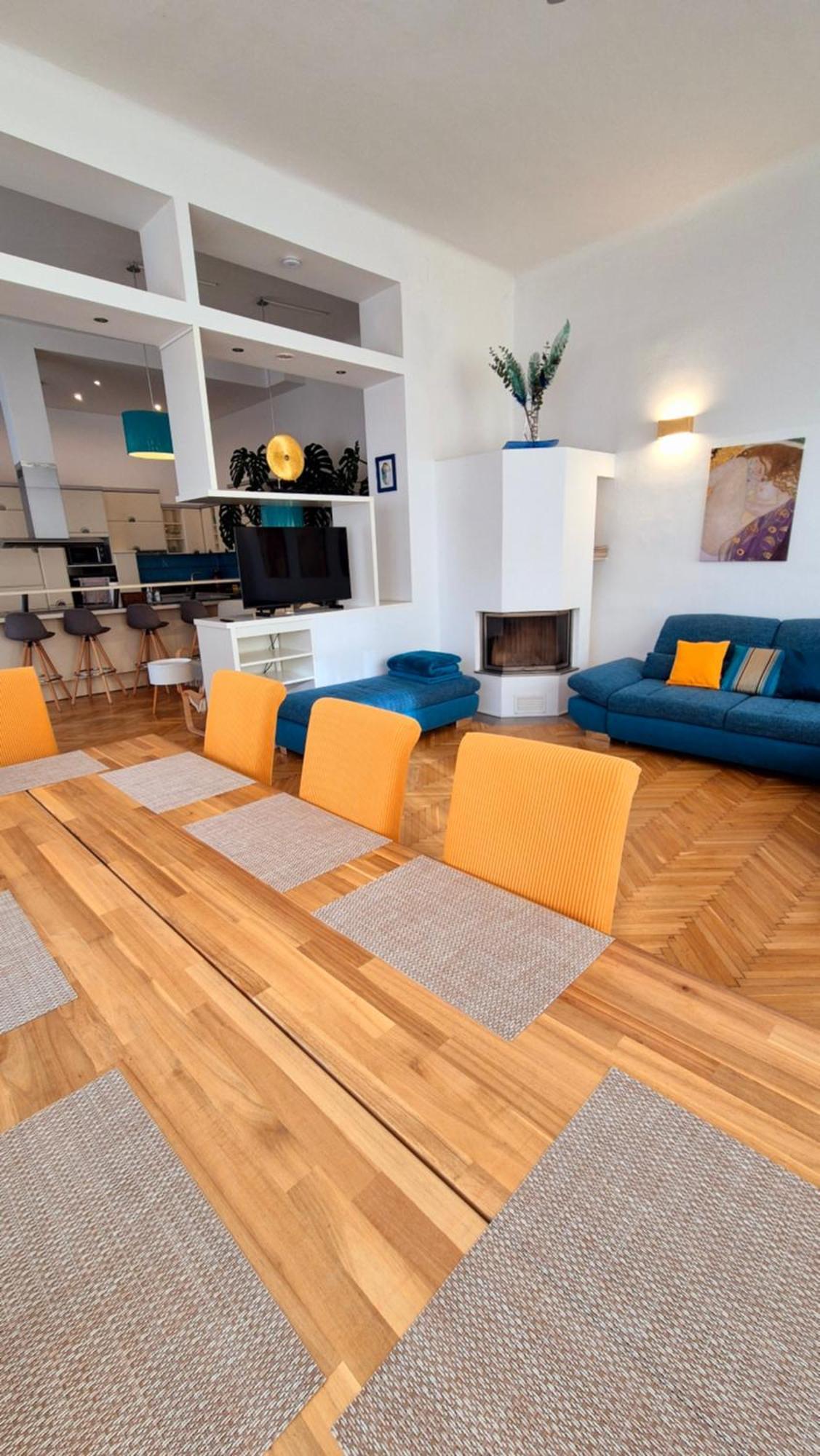 וינה Sunny And Spacious Apartment Near City Centre מראה חיצוני תמונה